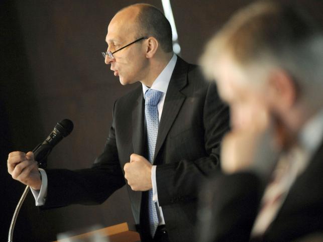 Marcinkiewicz zostawił ciężko chorą żonę?