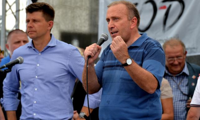 Wypaleni liderzy opozycji. SONDAŻ pokazuje, że wyborcy chcą dla niej nowych szefów