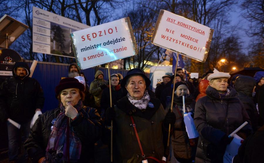 Protest przed Sejmem