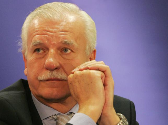 Olechowski: Jestem politycznym alkoholikiem