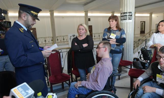 Rozszerzone kompetencje Straży Marszałkowskiej. Wchodzą w życie nowe przepisy