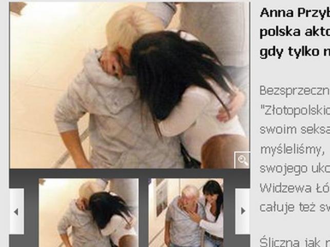 Przybylska całuje koleżanki na oczach ludzi