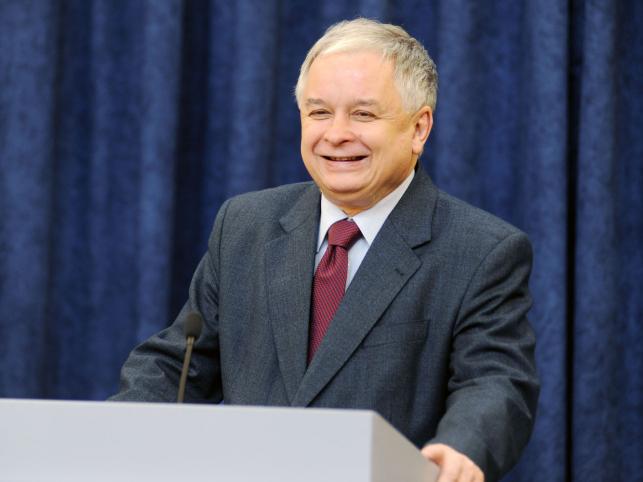 Prezydent dostał premię za staż