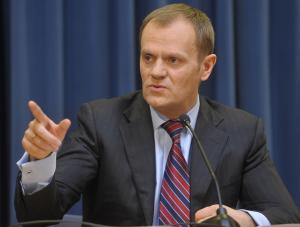 Tusk grozi IPN odcięciem pieniędzy