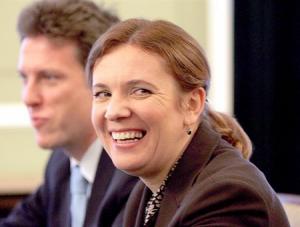12.12.2005 Warszawa. Konferencja prasowa szefow gabinetow prezydenta Aleksandra Kwasniewskiego i prezydenta elekta Lecha Kaczynskiego: Waldemara Dubaniowkiego i Elzbiety Jakubiakn/z Waldemar Dubaniowski i Elzbieta JakubiakFot.Piotr Kowalczyk