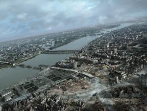 Warszawa w gruzach. Zobacz zwiastun filmu
