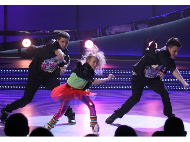 Na scenie wystąpiła 10-letnia Natalia Pełka. Towarzyszyli jej uczestnicy poprzednich edycji "You Can Dance"
