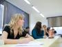 Absolwenci uniwersytetów stoją na przegranej pozycji