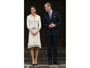 Księżna Catherine w „marynarskiej” kreacji Alexandra McQueena