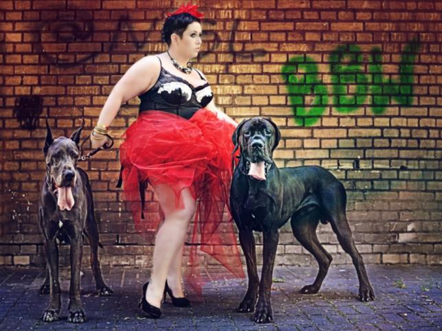 Modelka Agnieszka Landa; Fot. Nikodem Szymański ; wizaż i stylizacja Karina Czapla.