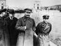 Stalin z Woroszyłowem, Mołotowem i Jeżowem na przystani Kanału Moskiewskiego.