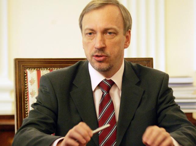 Zdrojewski: Za publiczne pieniądze nie można podważać polskiej racji stanu