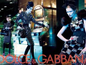 Modne włochate futra D&G