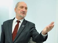 Macierewicz w USA mówi o mafii, zamachu i zdradzie...
