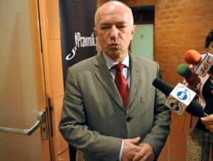 Syn Ćwiąkalskiego dostał się na aplikację prawniczą
