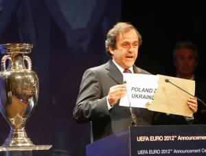 UEFA zastanawiała się, czy nie oddać Euro Rosji