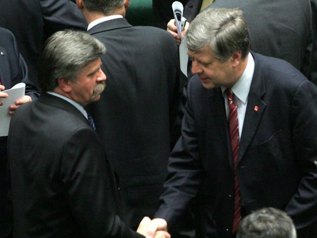 Lewica i PiS wspólnie bronią PZPN