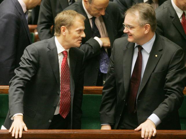 Przez Tuska ludzie polubili też Pawlaka