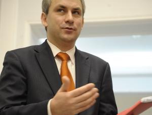 Napieralski: Rząd jest jak bokser, który prężył muskuły