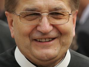 Ojciec Rydzyk znów wierci w ziemi