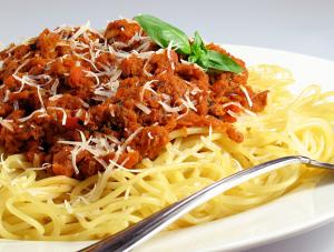 Zjeść spagetti po neapolitańsku i umrzeć.