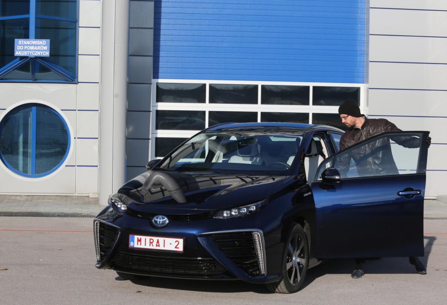 Toyota mirai