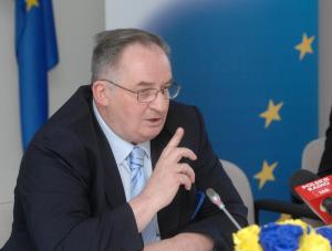 Saryusz-Wolski: Nikt nie zostanie sam