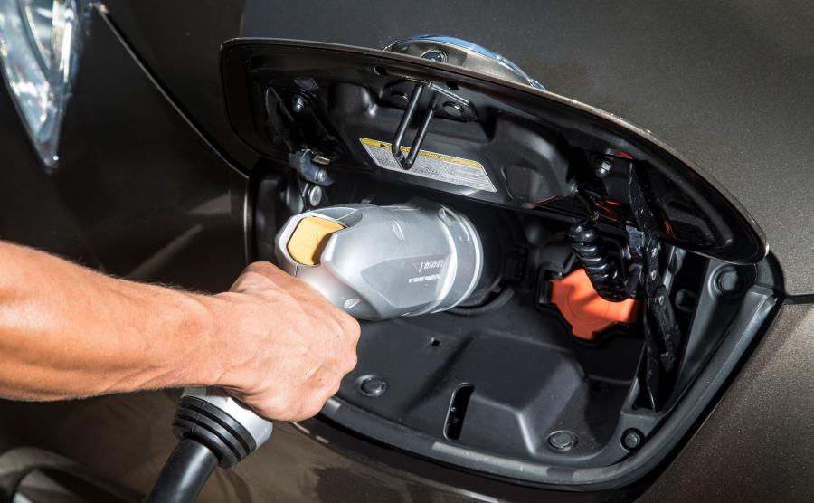 Nissan leaf