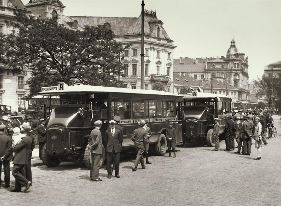 Tak motoryzowano II Rzeczpospolitą. Najlepsze FOTOGRAFIE z Narodowego Archiwum Cyfrowego