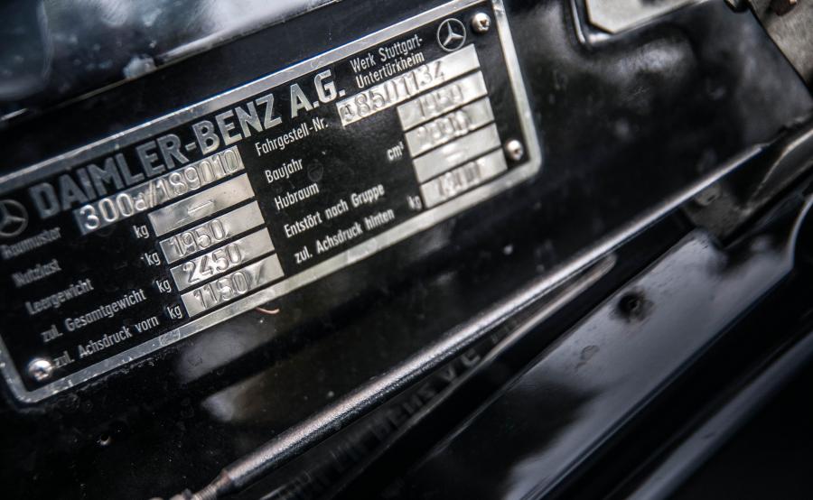 Mercedes 300d Adenauer